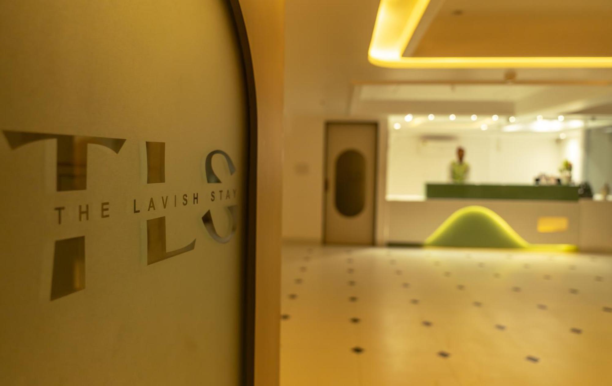 The Lavish Stay Βαρανάσι Εξωτερικό φωτογραφία